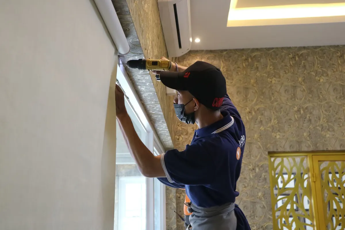 DIY project: choosing the right anchors and hanging shelves that hold