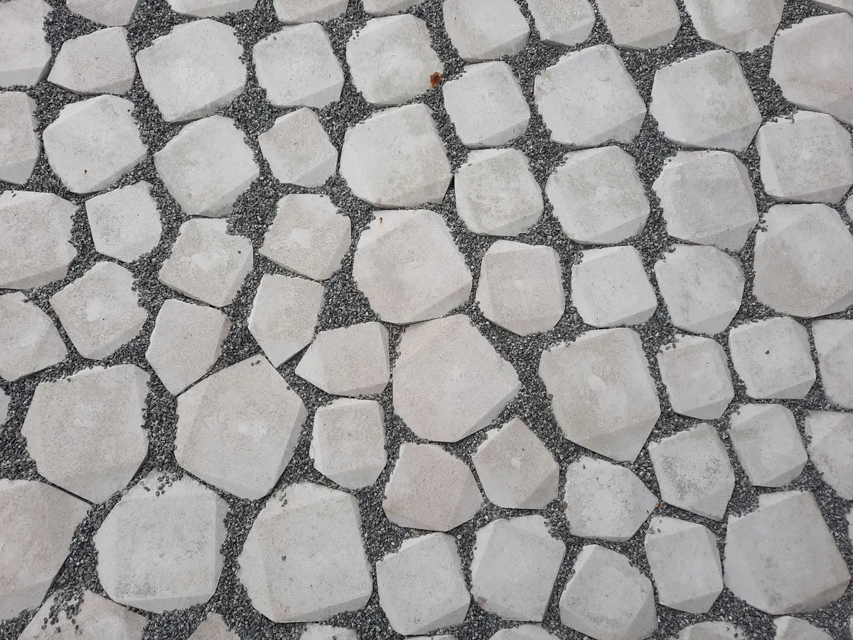DIY project: a sand-set paver walkway that stays level
