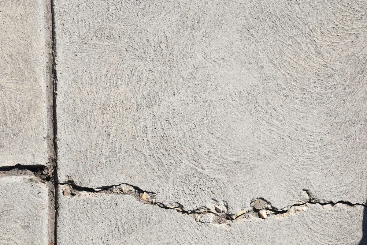 DIY project: repairing cracks in driveways and garage floors