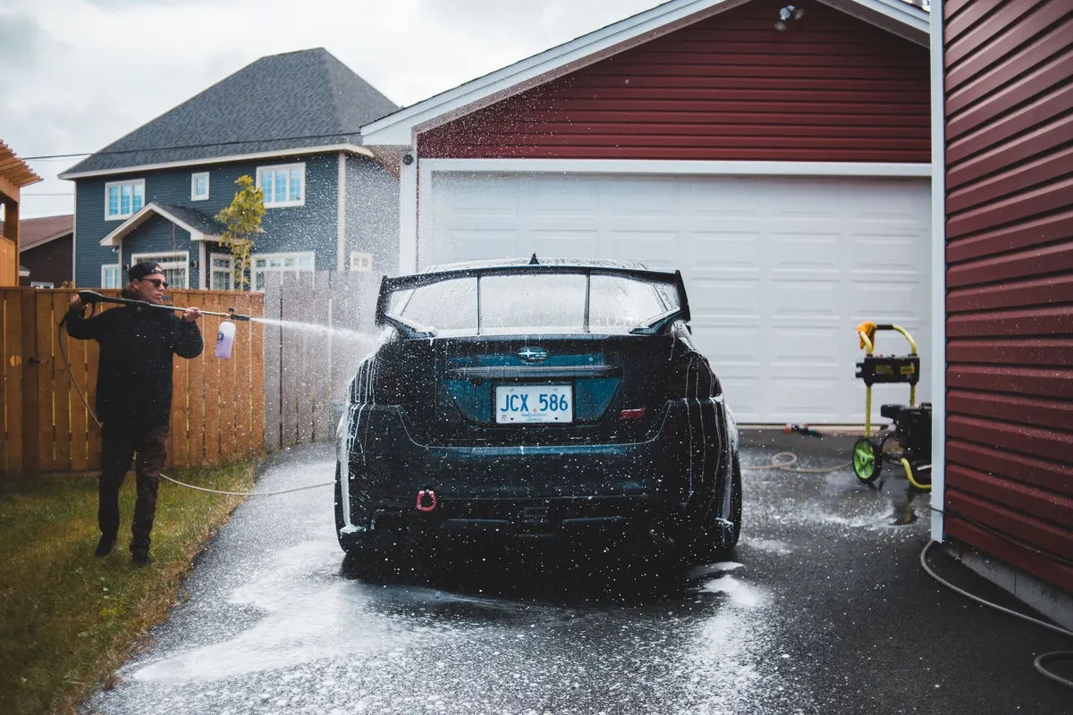 DIY project: safe, streak-free driveway and walkway cleaning