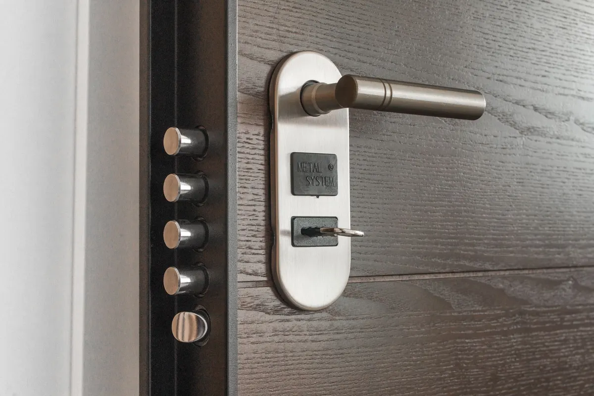 DIY project: replacing a deadbolt and entry lockset